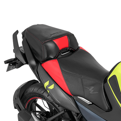 Xtreme Blazing Sports Red Split Seat Cover